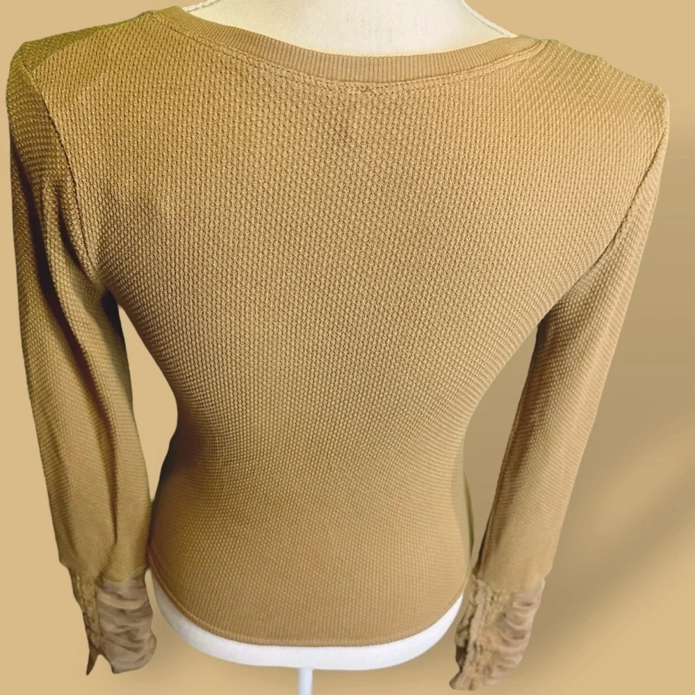 NWOT Free People ‘Wear Me Out’ Thermal Mesh Lace Cuff Sleeve Top in “Olive Leaf”